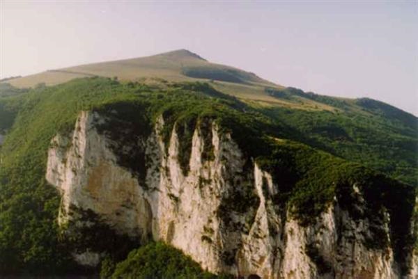 Parco Naturale Gola della Rossa e Frasassi - Locali d'Autore